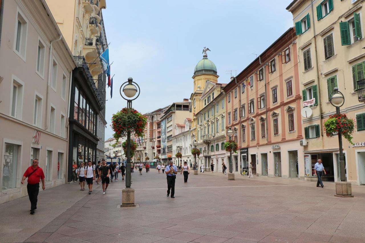 Modern Apartment In The Centre Rijeka Buitenkant foto